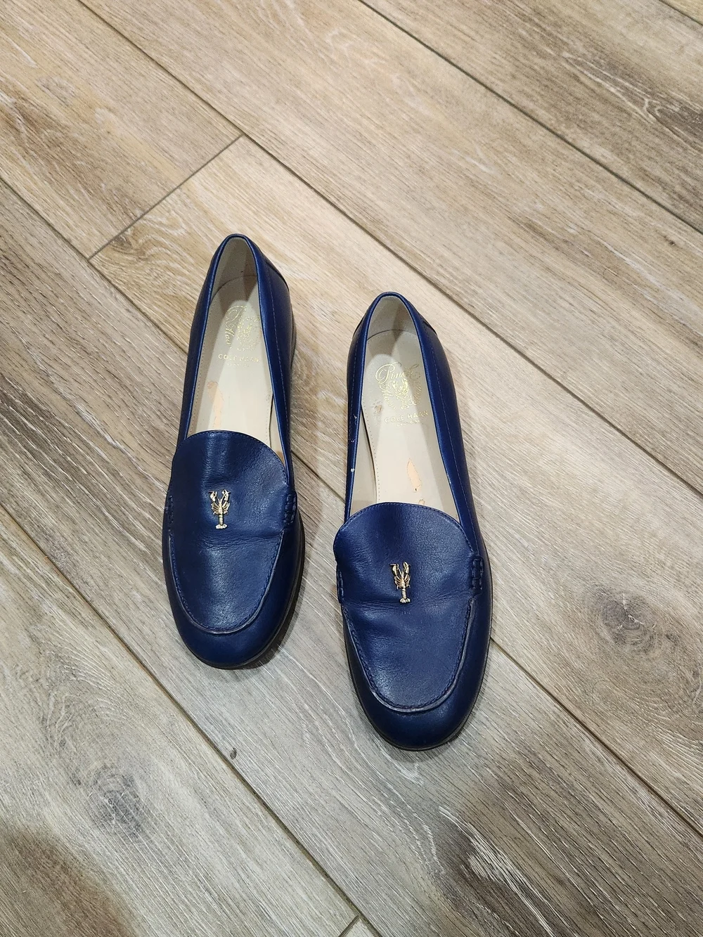 Cole Haan Navy Pinch Lobster Leather Loafers with Gold Emblem Size 6 - Picture 2 of 14